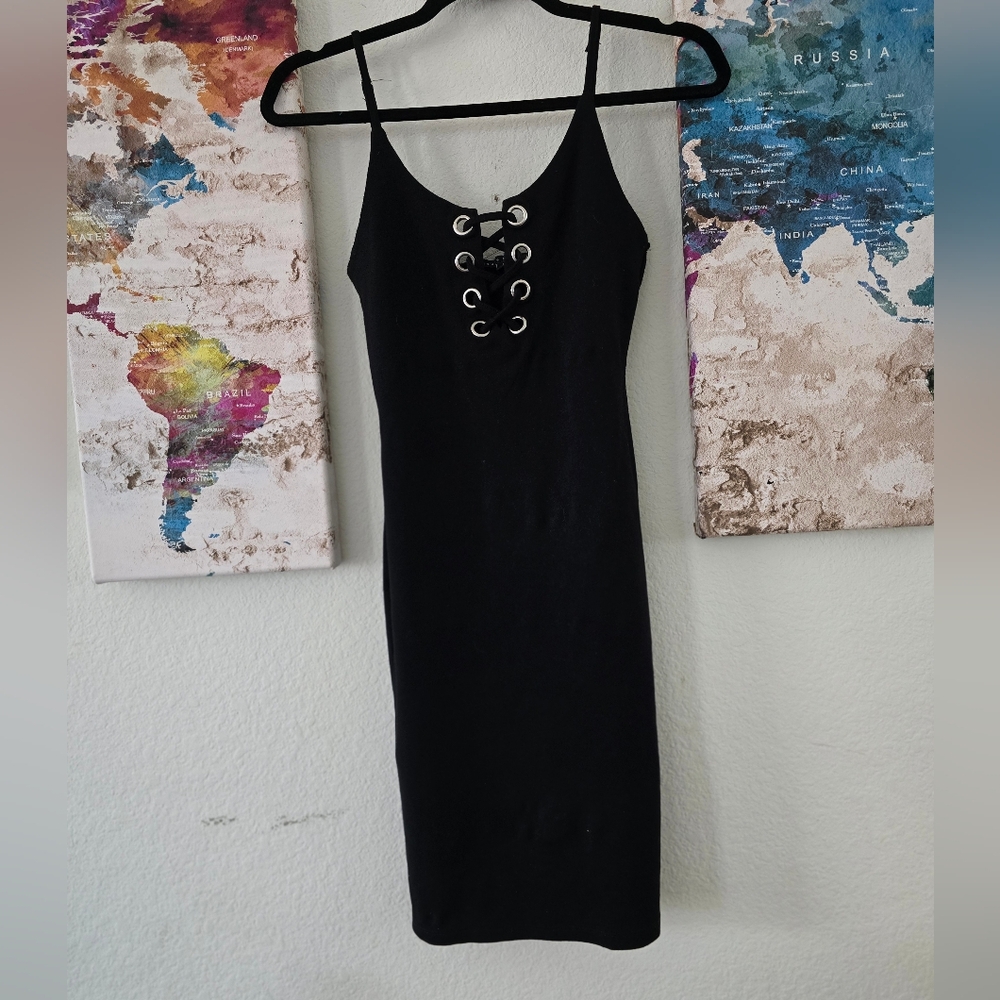 Haute Monde Black Lace-Up Fashion Piece